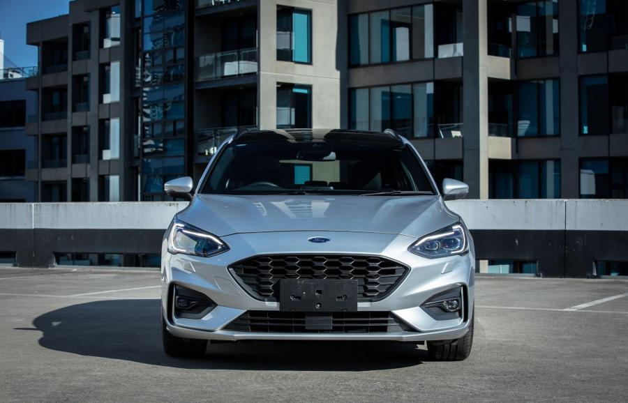  Ford Focus ST-Line Wagon 2018 года  (AU) (фото 2 из 4)